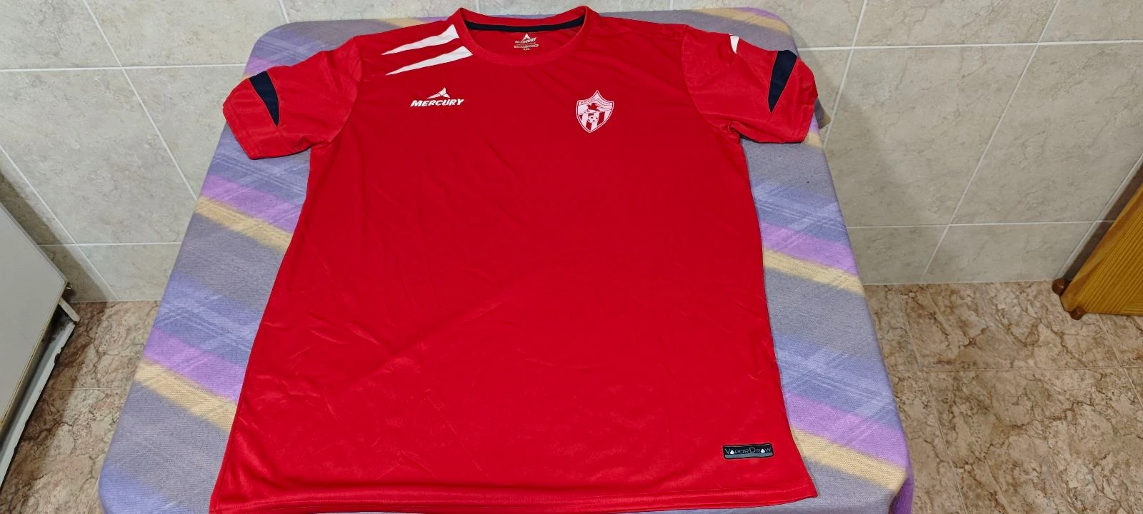 Camiseta Mercury. Talla XXL.